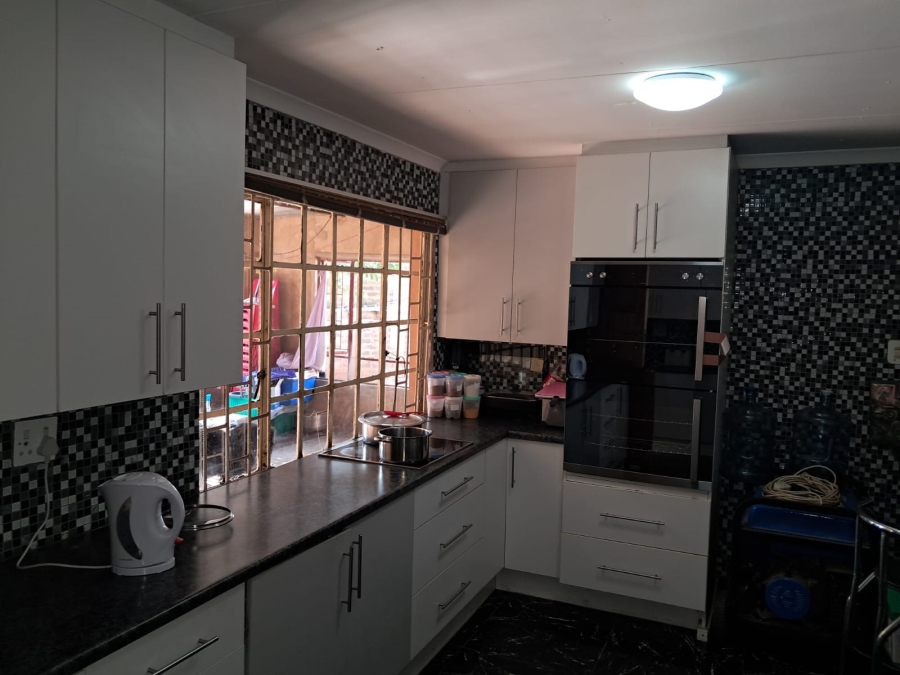 4 Bedroom Property for Sale in Klipkop AH North West